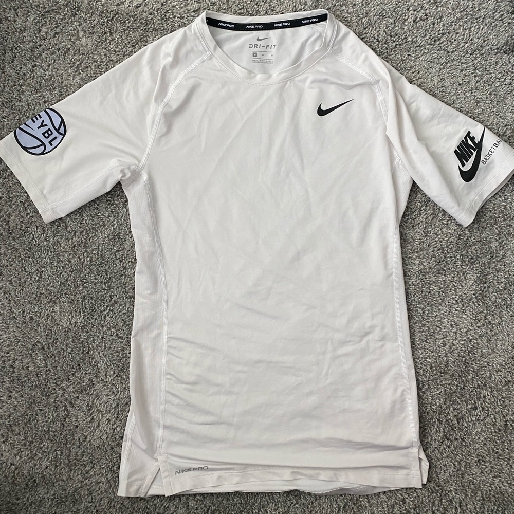 NEW EYBL Nike Undershirt size M